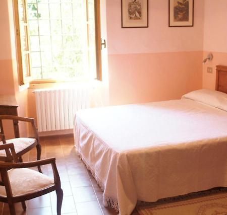 Le Camelie Bed & Breakfast Brissago-Valtravaglia Dış mekan fotoğraf